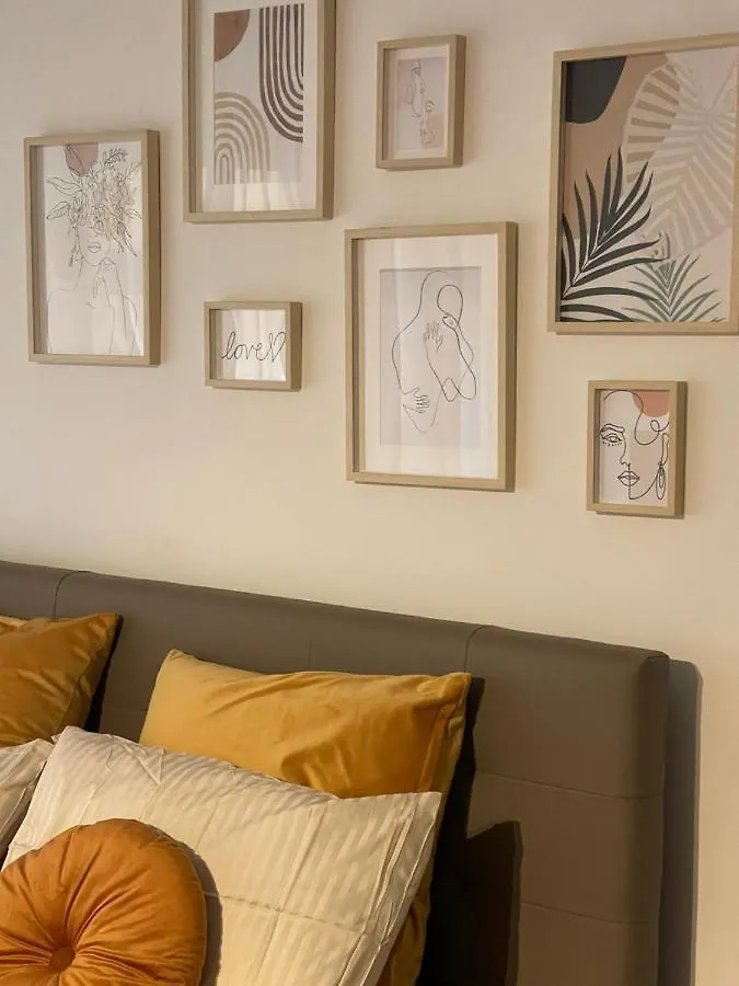 Beverello Apartment Naples 0*,